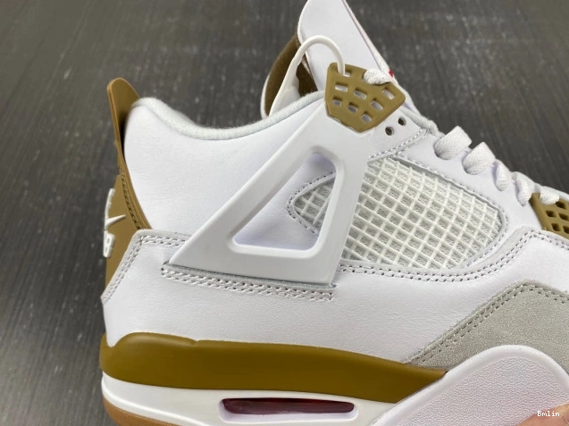Boostmaster lin DR5415-120 Retro Jordan 4 SB 0701